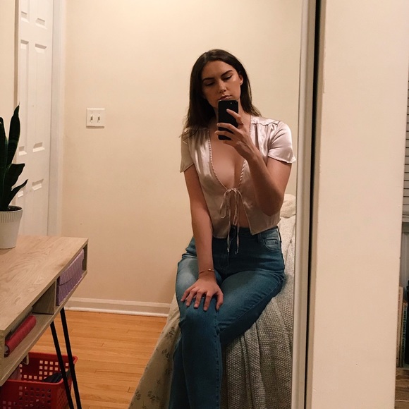 Top - Picture 2 of 2